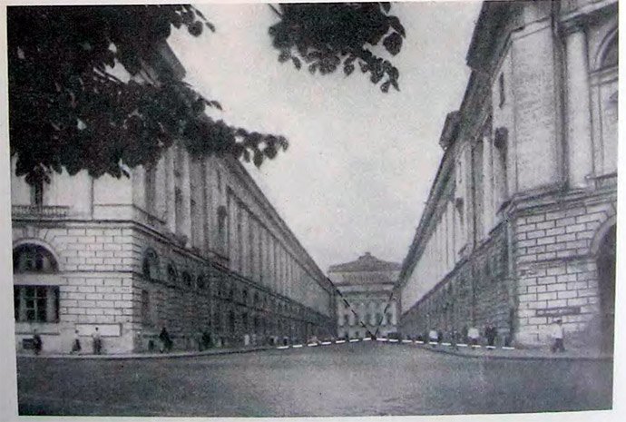 Улица зодчего Росси. Фотография