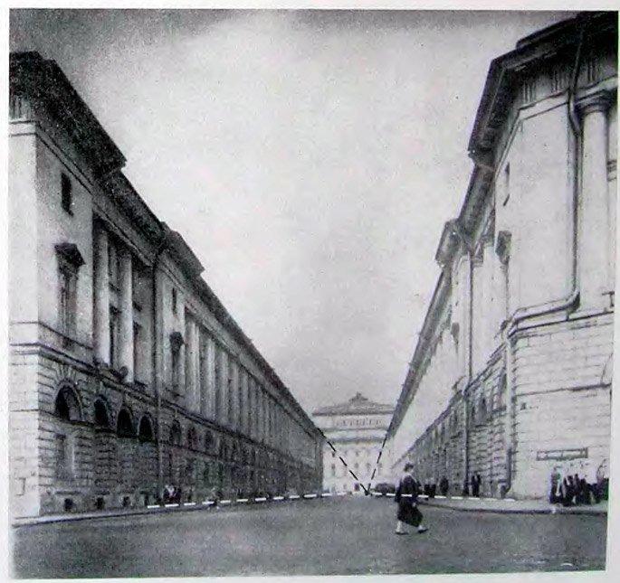 Улица зодчего Росси. Фотография